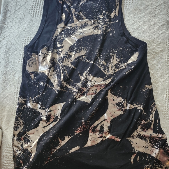Metallic Gold Black Tank Top - Picture 1 of 2